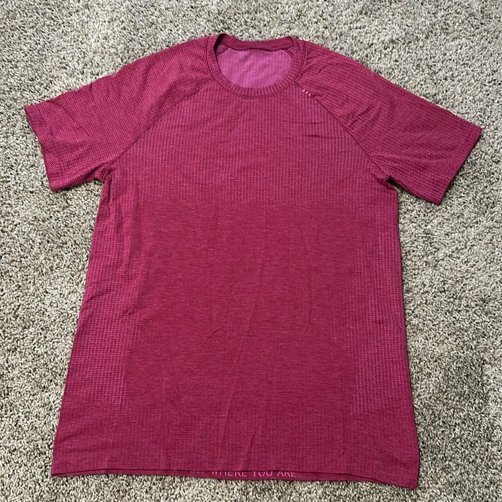 Men’s lululemon tee